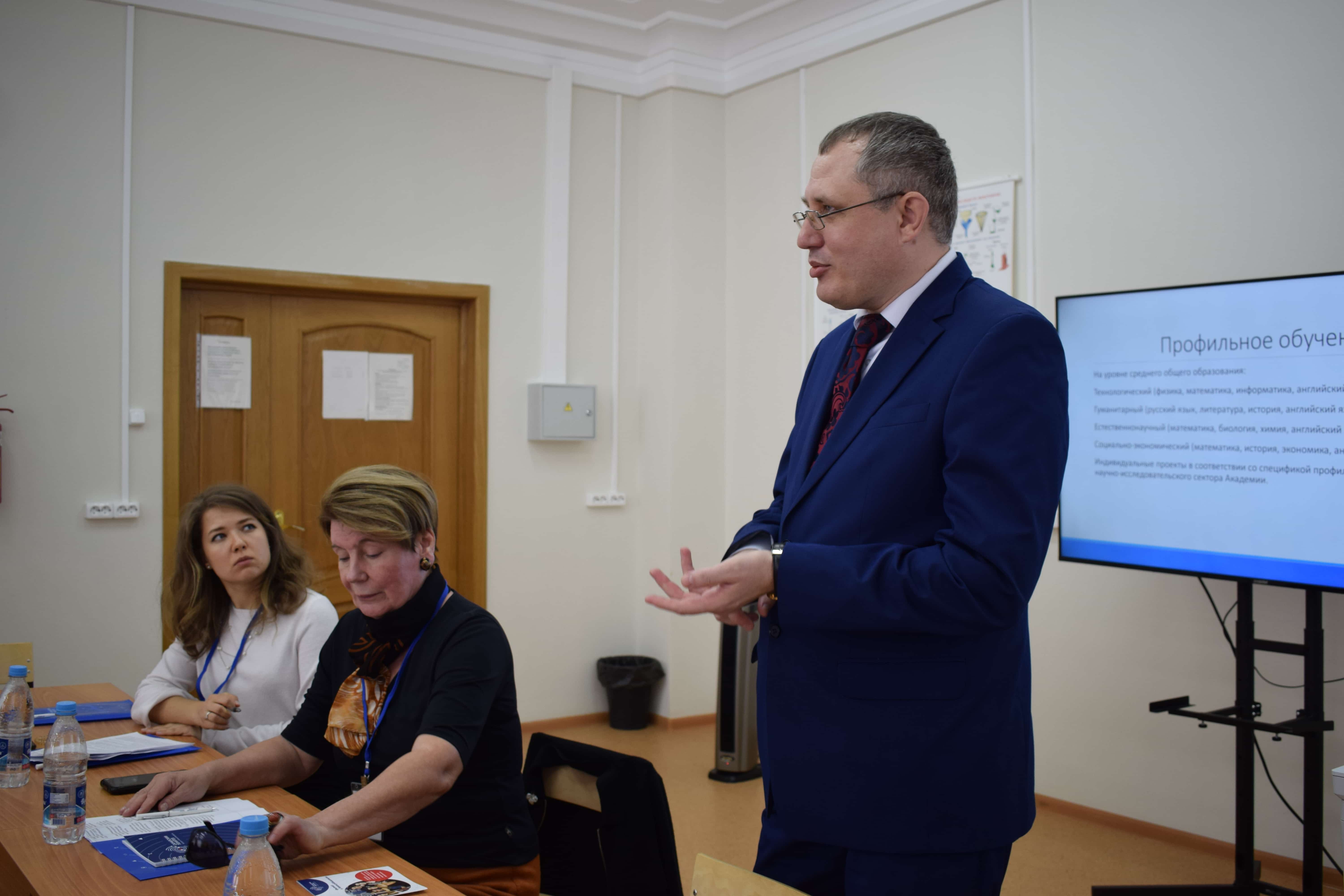 Руководители школ встретились в Новокуйбышевском филиале СамГТУ